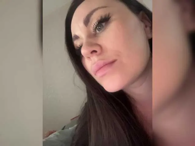 -Hennessy- webcam stream