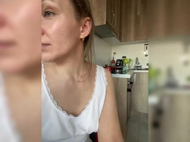 Alisasqrl's Thumb Image