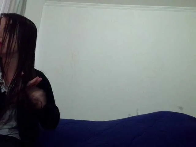 august-laura Image 7