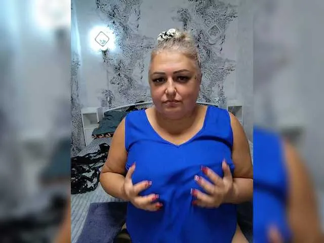 BigMilf webcam stream