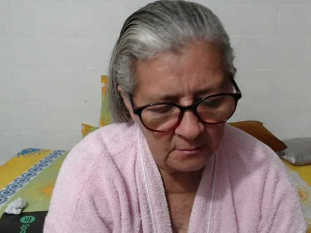 candy-mature Image 7