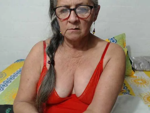 candy-mature Image 9