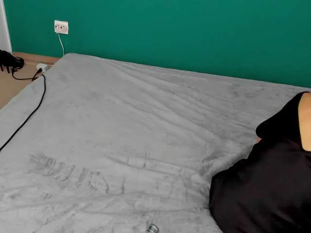 Emma-Donovani Image 13