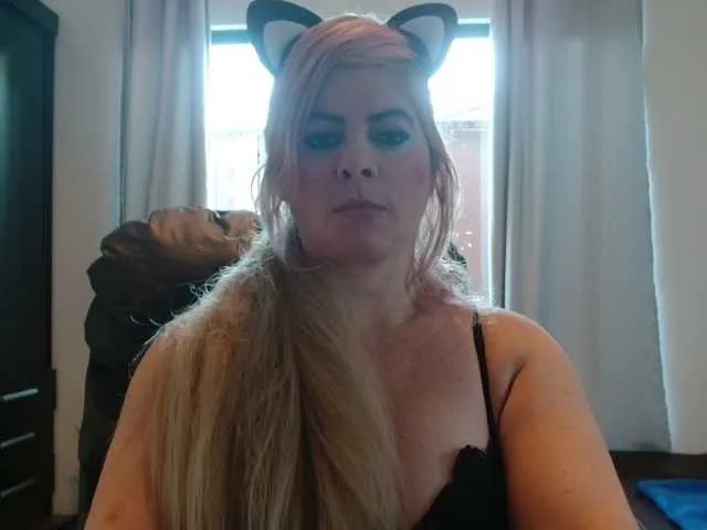 Jussara-Milf Image 5