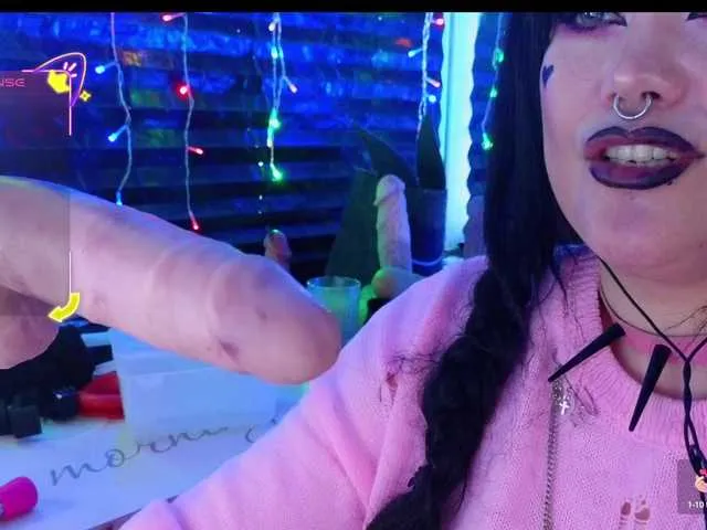 Laura-Wicked Image 6