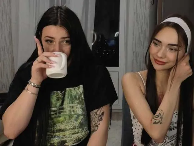 LisaAndDenis Image 12