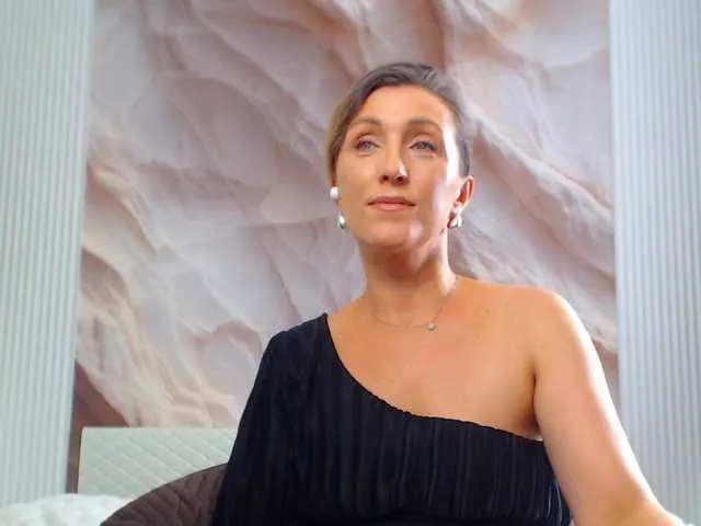 Lola-Nelson Image 10