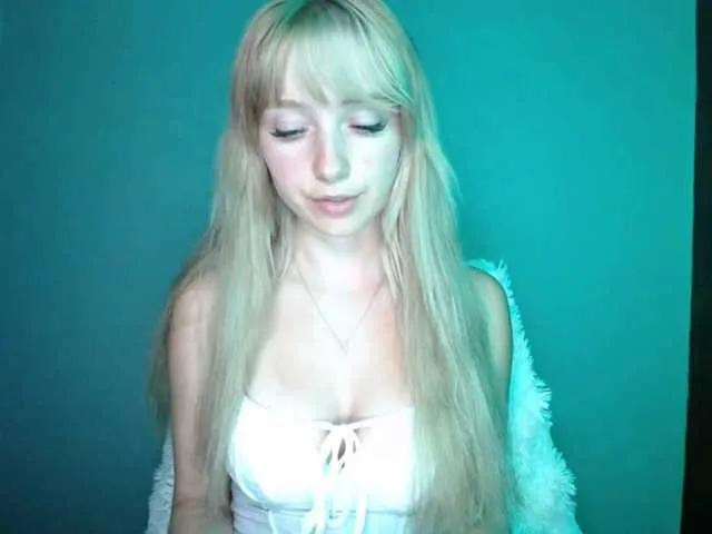 LuciaLovely Image 12