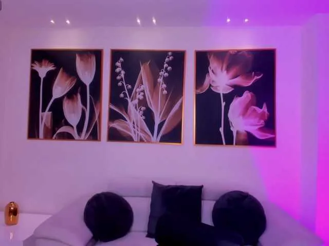 NiaSalvatore Image 5