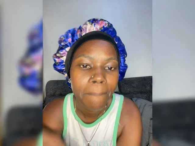 Pixieglow254 webcam stream