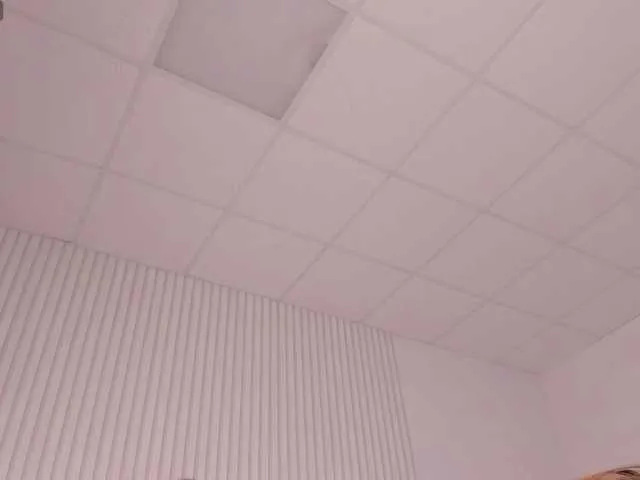 Vanessa-Walters Image 3